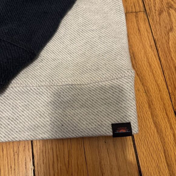 Faherty Baseball Sweater Crew Men’s Large Gray Navy Organic Casual Pullover - Picture 2 of 7